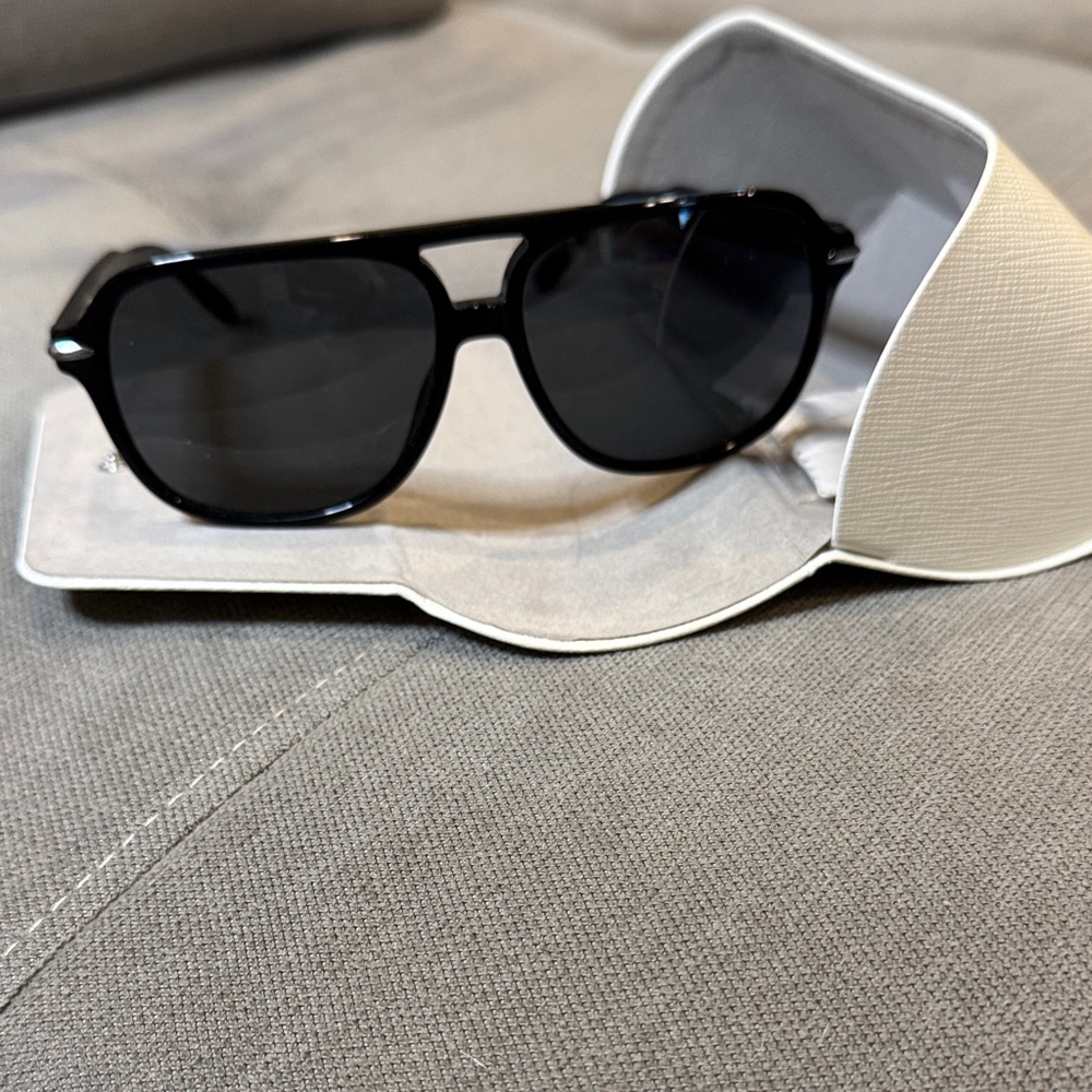 Michael Kors Black Aviator-Style Sunglasses with Dark Lenses
